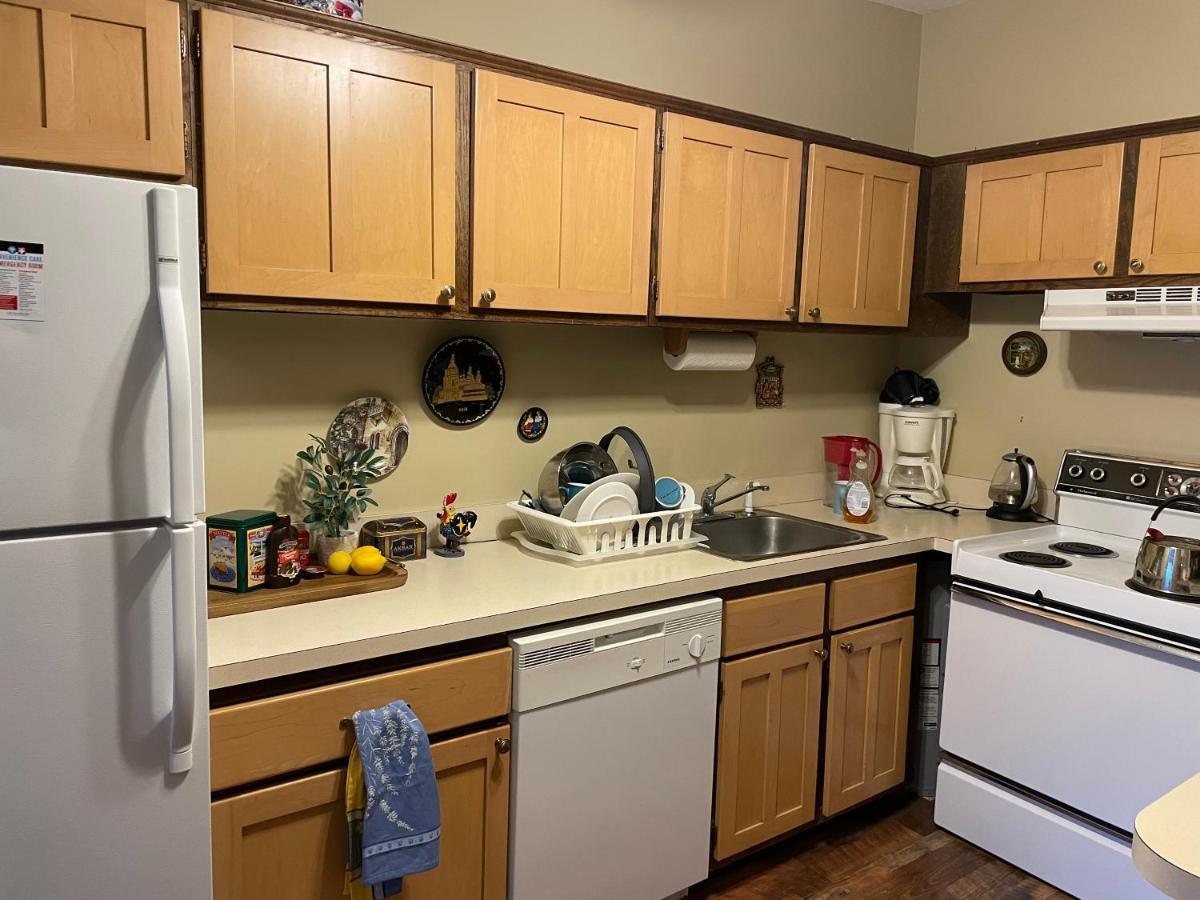Apartment Village At Winnipesaukee 59 Treetop #432 Laconia